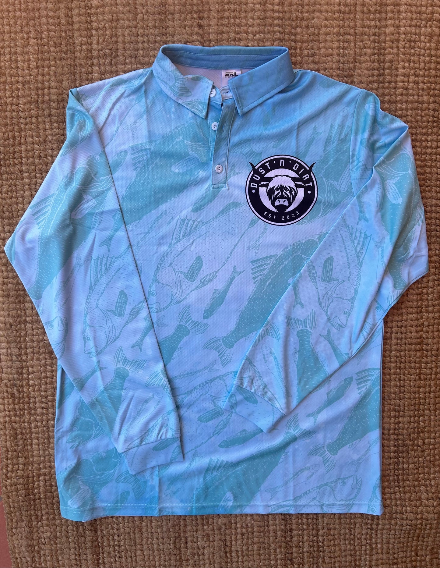 Long sleeve sports shirt