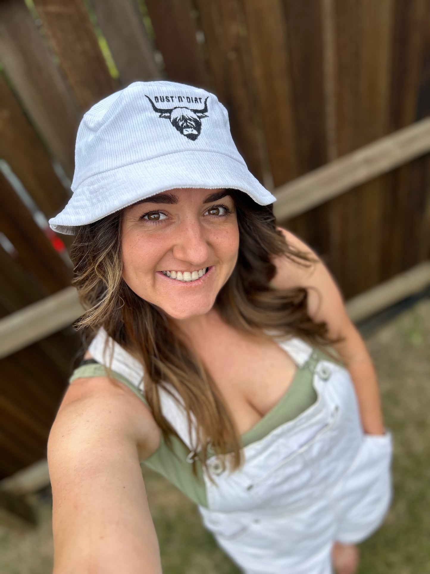 Bucket hat